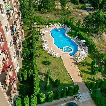 Free Parking And Laundry 1bdr Vj Апартамент